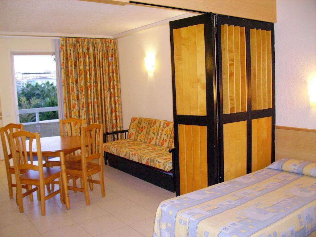 Rentalmar Alboran Apartments Salou Exterior foto