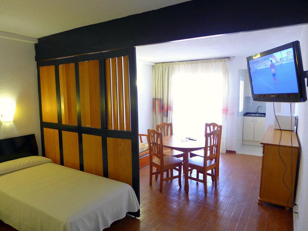 Rentalmar Alboran Apartments Salou Exterior foto